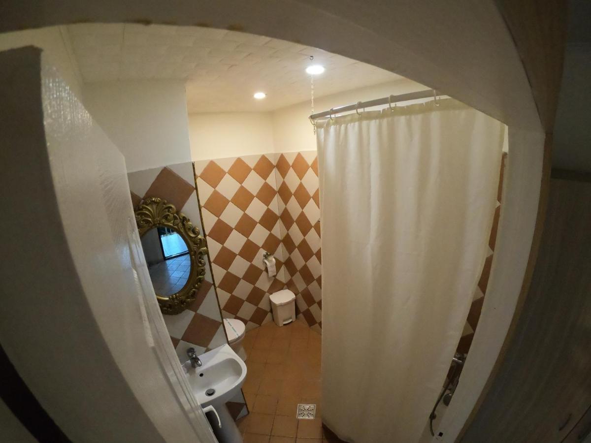 Hotel Mon Caprice Βουκουρέστι Εξωτερικό φωτογραφία