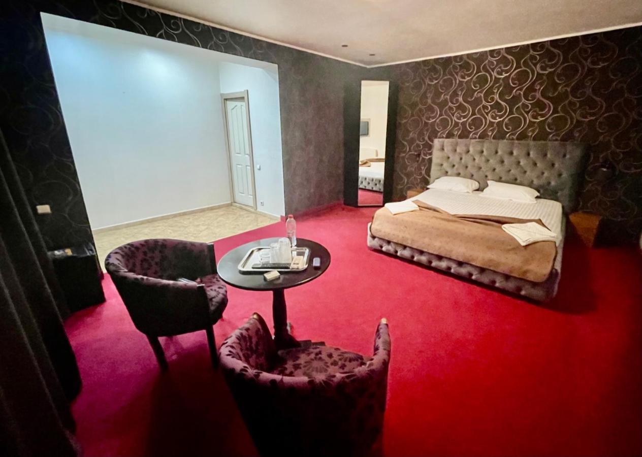 Hotel Mon Caprice Βουκουρέστι Εξωτερικό φωτογραφία